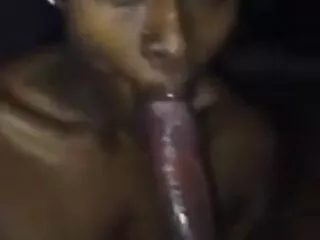 Մազոտ ճկուն französisch Mädchen gefickt liebt Blowjob und Sperma